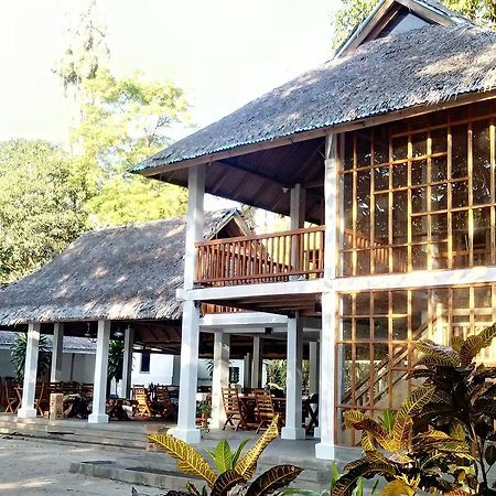 Jonaths Cottage Бунакен Экстерьер фото