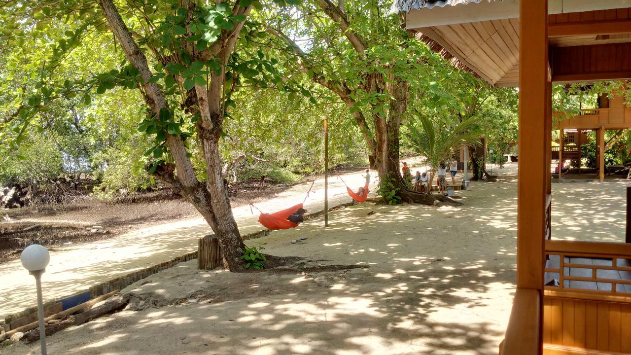 Jonaths Cottage Бунакен Экстерьер фото